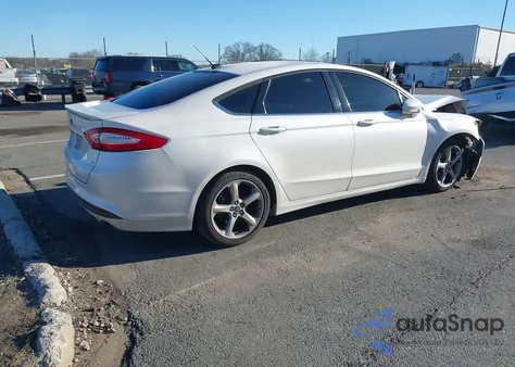 2013 Ford Fusion Se z USA, uszkodzony, nr VIN 3FA6P0HR2DR259190